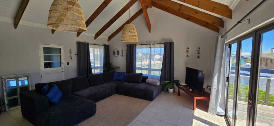 To Let 3 Bedroom Property for Rent in Pringle Bay Western Cape